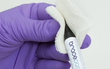 wipe the syringe tip